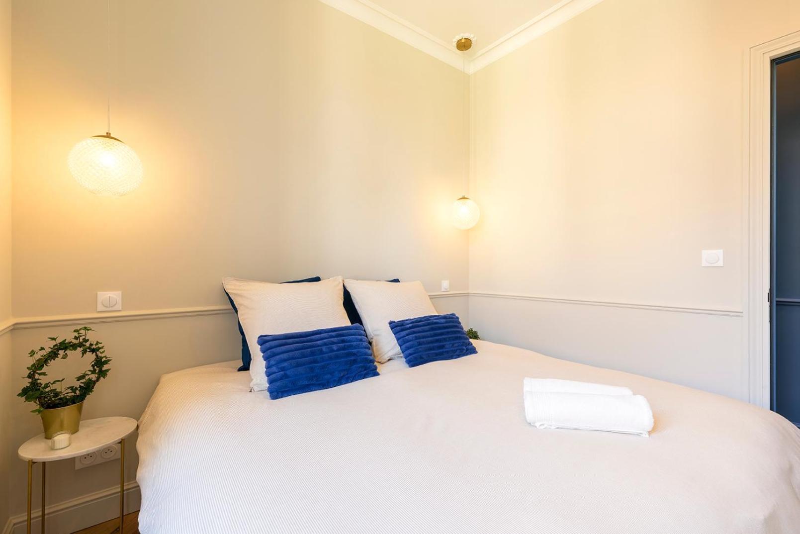 Chateau De Souhy Urcuit Room photo
